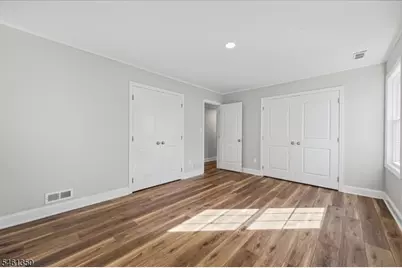 17 Londonderry Dr, Raritan Township, NJ 08822 - Photo 18