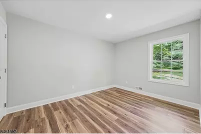 17 Londonderry Dr, Raritan Township, NJ 08822 - Photo 20