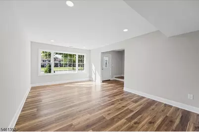 17 Londonderry Dr, Raritan Township, NJ 08822 - Photo 6