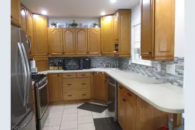 32 Newman Ave, Nutley, NJ 07110 - Photo 8