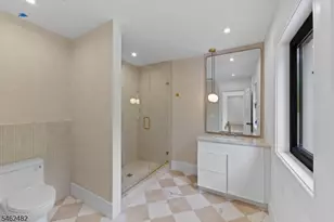 809 W Shore Dr, Kinnelon, NJ 07405 - Photo 38