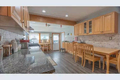 231 Globe Ave, Union Township, NJ 07083 - Photo 6