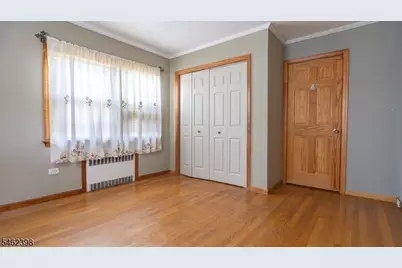 231 Globe Ave, Union Township, NJ 07083 - Photo 10