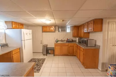 231 Globe Ave, Union Township, NJ 07083 - Photo 24