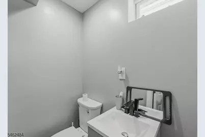 5 Sumutka Ct, Carteret, NJ 07008 - Photo 32