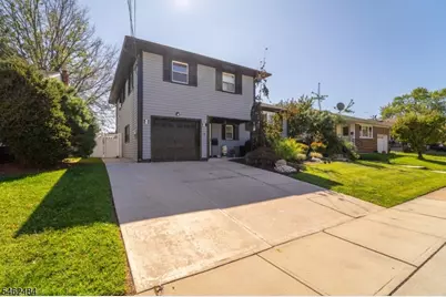 5 Sumutka Ct, Carteret, NJ 07008 - Photo 2