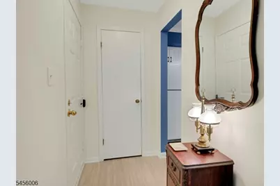 15F Kensington Rd #F, Chatham Township, NJ 07928 - Photo 4
