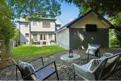39 Walnut Cres, Montclair, NJ 07042 - Photo 40
