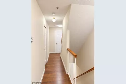16 Wilmbelton Ct, Edison, NJ 08820 - Photo 4