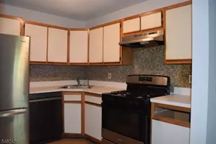 1104 Sage Ct, Mahwah Twp., NJ 07430 - Photo 2