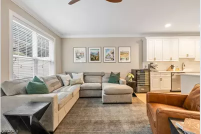 32 Dogwood Ln, Wanaque, NJ 07420 - Photo 6