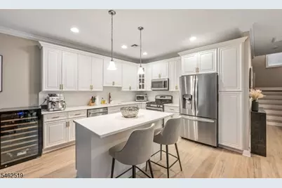 32 Dogwood Ln, Wanaque, NJ 07420 - Photo 8