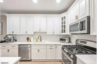 32 Dogwood Ln, Wanaque, NJ 07420 - Photo 10