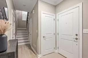 32 Dogwood Ln, Wanaque, NJ 07420 - Photo 2