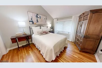 25 Stonegate Dr, Roseland, NJ 07068 - Photo 20