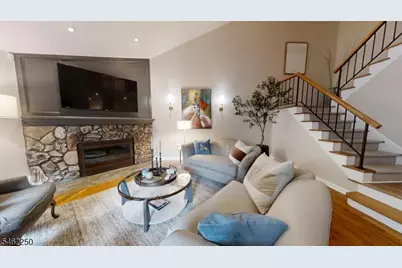 25 Stonegate Dr, Roseland, NJ 07068 - Photo 10