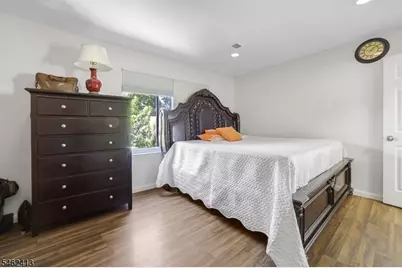 1511 Essex Ave, Linden, NJ 07036 - Photo 16