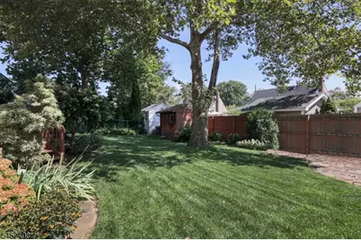525 Princeton Rd, Linden, NJ 07036 - Photo 32
