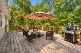 27 Fawn Cir, Berkeley Heights Township, NJ 07922 - Photo 14