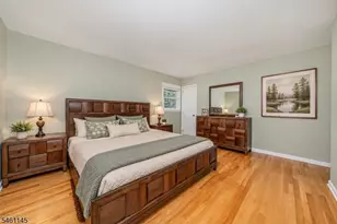 27 Fawn Cir, Berkeley Heights Township, NJ 07922 - Photo 4