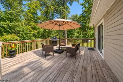 27 Fawn Cir, Berkeley Heights Township, NJ 07922 - Photo 12