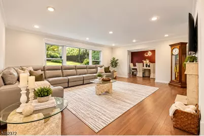 76 Mohawk Rd, Millburn, NJ 07078 - Photo 12
