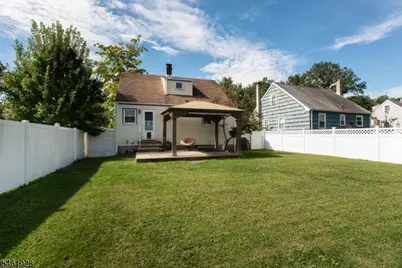 102 Gold St, Green Brook Township, NJ 08812 - Photo 16