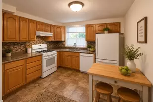 33 Smith St, Waldwick, NJ 07463 - Photo 4