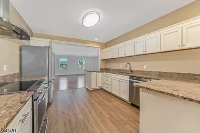 16 Main Street, Flemington, NJ 08822 - Photo 2