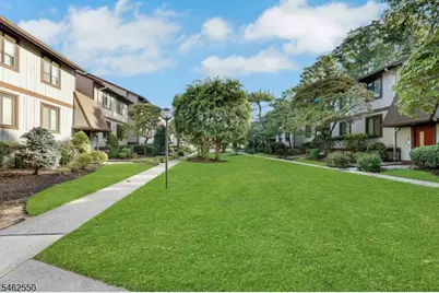 50 Rock Rd #B10, Hawthorne, NJ 07506 - Photo 2