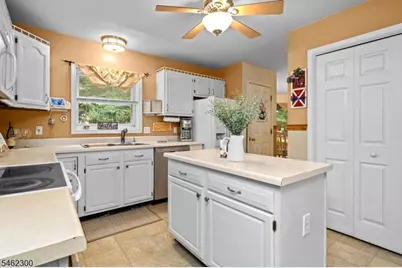 28 Alpine Dr, Denville, NJ 07834 - Photo 18