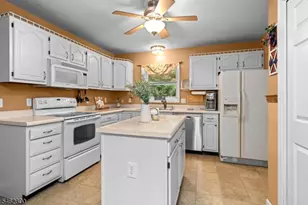 28 Alpine Dr, Denville, NJ 07834 - Photo 16