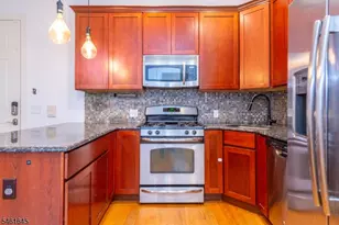 186 Walnut St, Bloomfield Twp., NJ 07003 - Photo 2