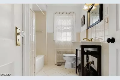 303 Huntington Rd, Union Township, NJ 07083 - Photo 24
