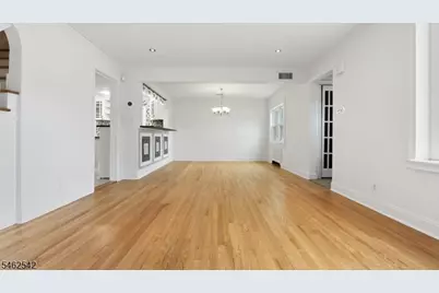 303 Huntington Rd, Union Township, NJ 07083 - Photo 6