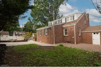 303 Huntington Rd, Union Township, NJ 07083 - Photo 48