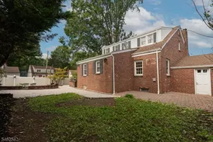 303 Huntington Rd, Union Township, NJ 07083 - Photo 48