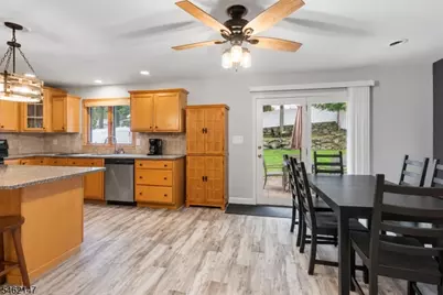 17 Pequot Rd, Ringwood, NJ 07456 - Photo 10