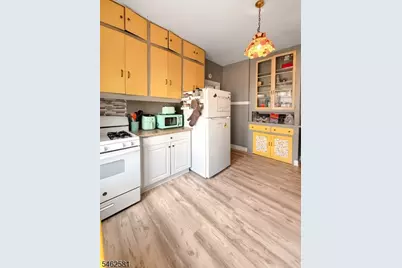 818 Summit Ave #1, River Edge, NJ 07661 - Photo 6