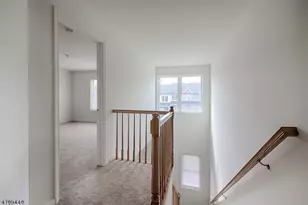 17 DeCroce Ct, Parsippany, NJ 07054 - Photo 16