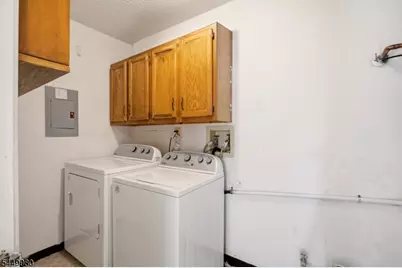 61 Taylor Dr, Franklin Township, NJ 08823 - Photo 18