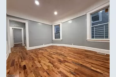 44 N 16th St, East Orange, NJ 07017 - Photo 2