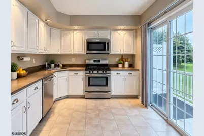 212 Strull Ct, Bridgewater, NJ 08807 - Photo 4