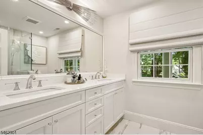 32 Stratford Dr, Livingston, NJ 07039 - Photo 20