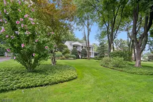 32 Stratford Dr, Livingston, NJ 07039 - Photo 1