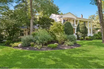 32 Stratford Dr, Livingston, NJ 07039 - Photo 2