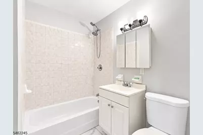 53 Ocean Ave #2L, Jersey City, NJ 07305 - Photo 8