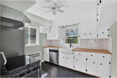 321 Jefferson Ave, North Plainfield, NJ 07060 - Photo 2