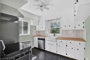 321 Jefferson Ave, North Plainfield, NJ 07060 - Photo 2