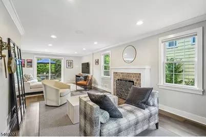 18 Lowell Ave, Summit, NJ 07901 - Photo 2